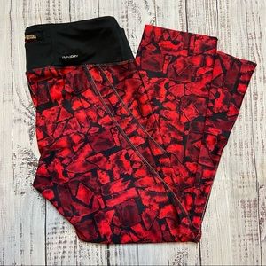 Saucony Scoot Series Bordeaux Print Capri. Size Small. EUC